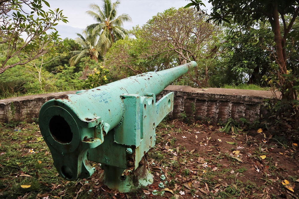 Submarine Base Japanese Heavy War Gun Pointing towards the open sea, New Ireland Direction. Situated at one of the hot tourist sites at Tavui No1 Village, Rabaul District, East New Britain.